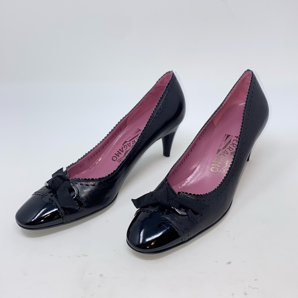 ❤️Salvatore Ferragamo VTG Pumps. Never worn. Size 6AA - Picture 8 of 11